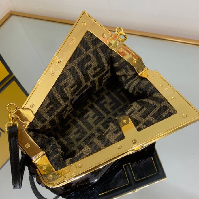 Amelia-  FND BAGS  - 220
