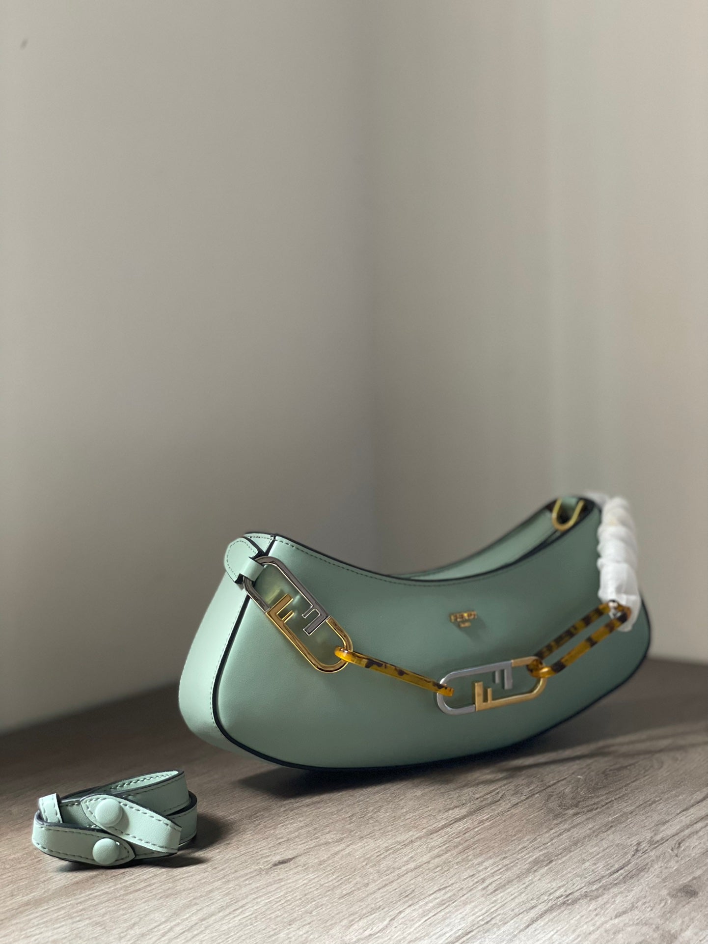 Amelia-  FND BAGS  - 188