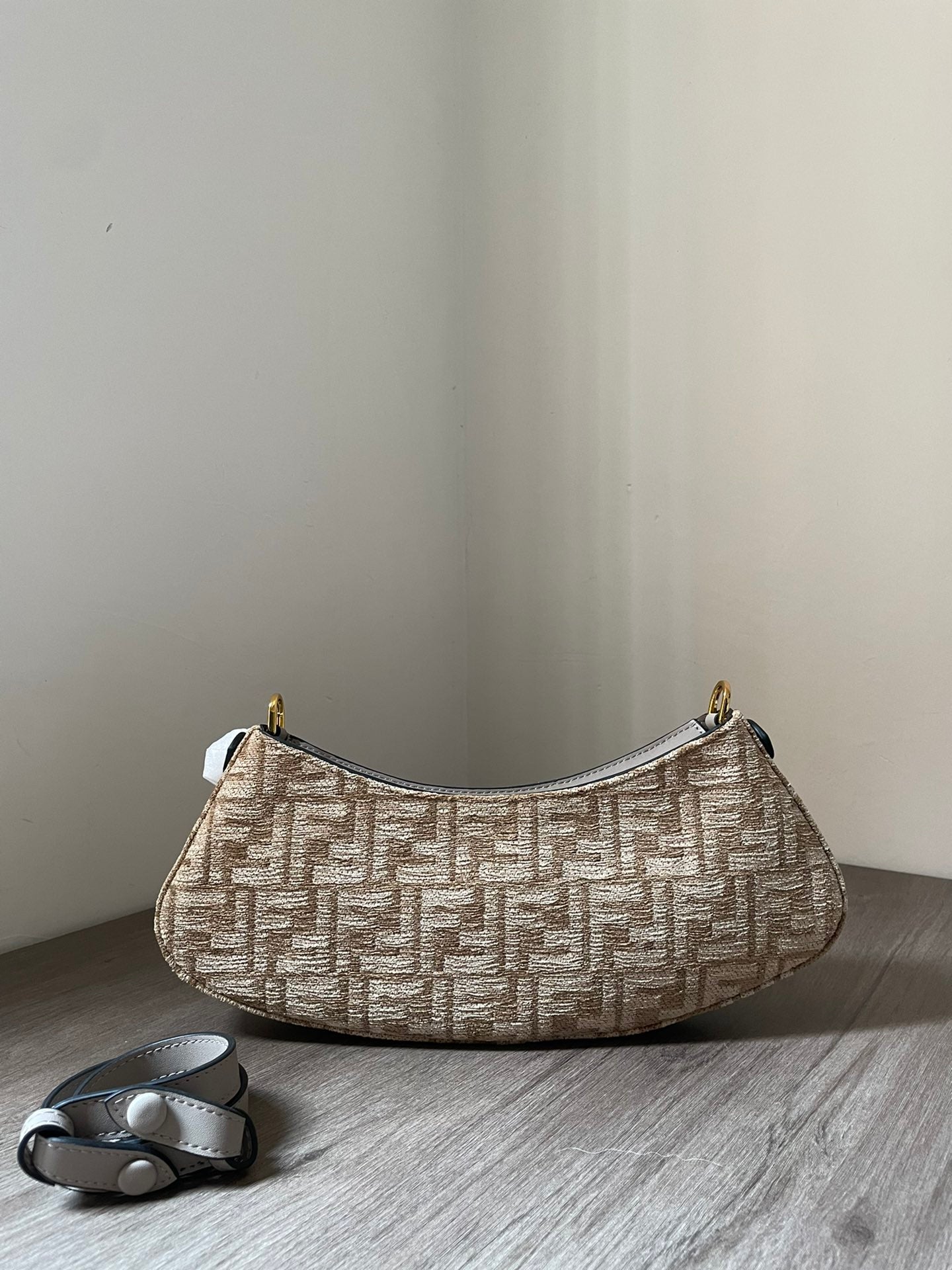 Amelia-  FND BAGS  - 189