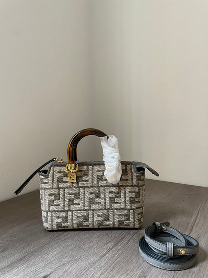 Amelia-  FND BAGS  - 100