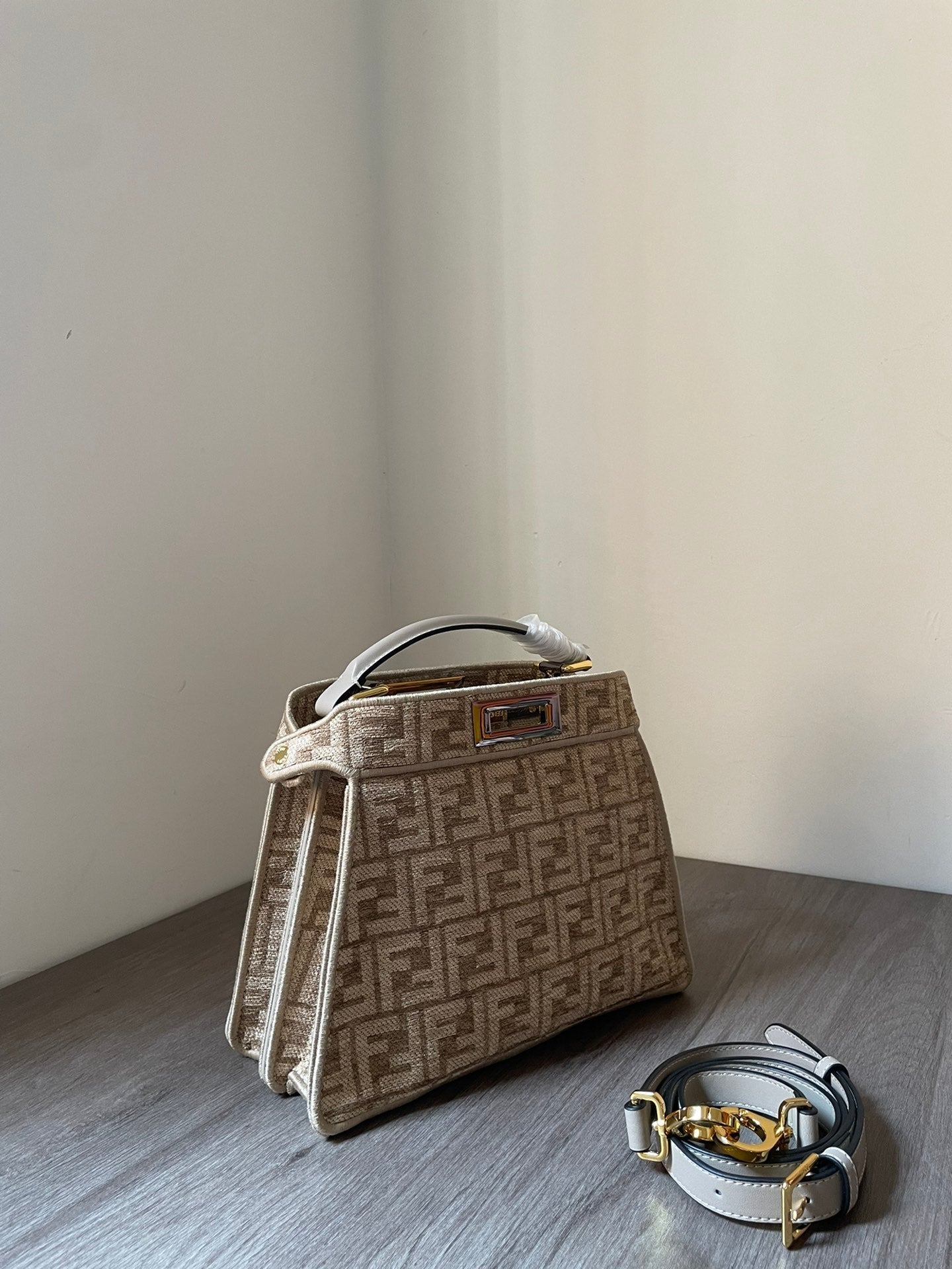 Amelia-  FND BAGS  - 140