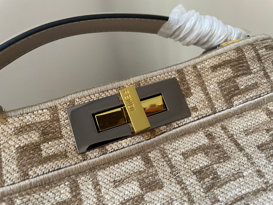 Amelia-  FND BAGS  - 140