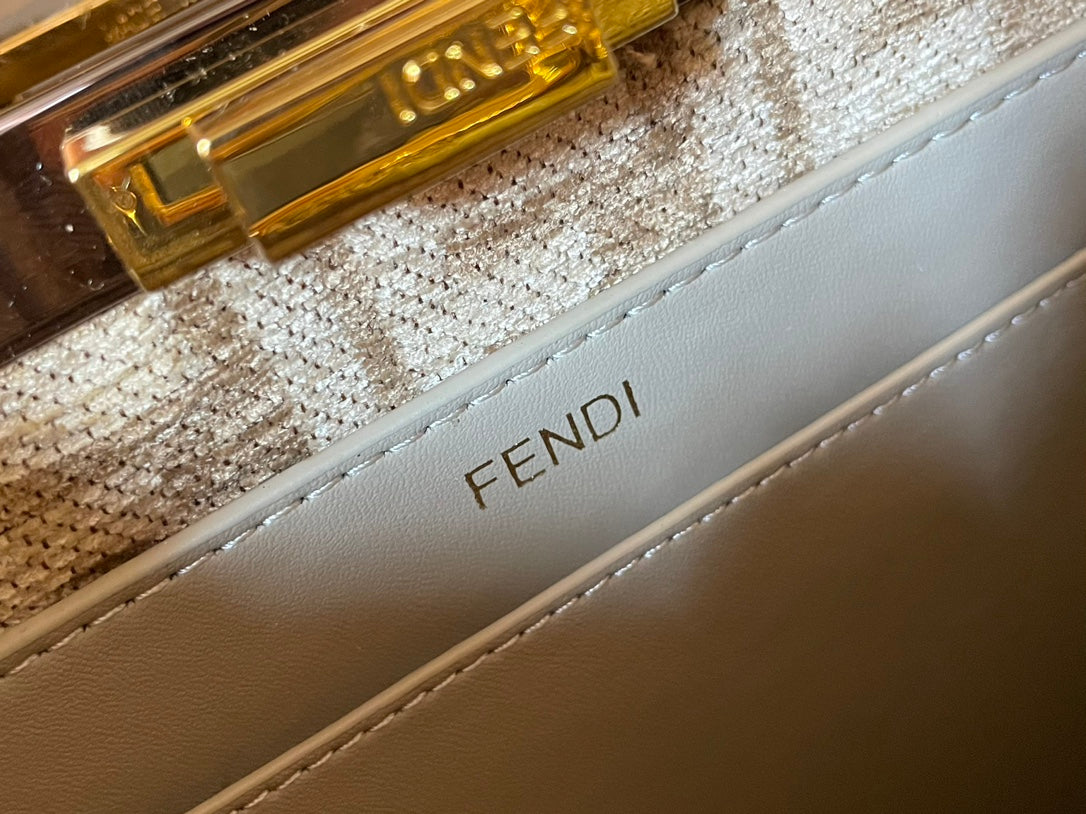 Amelia-  FND BAGS  - 140