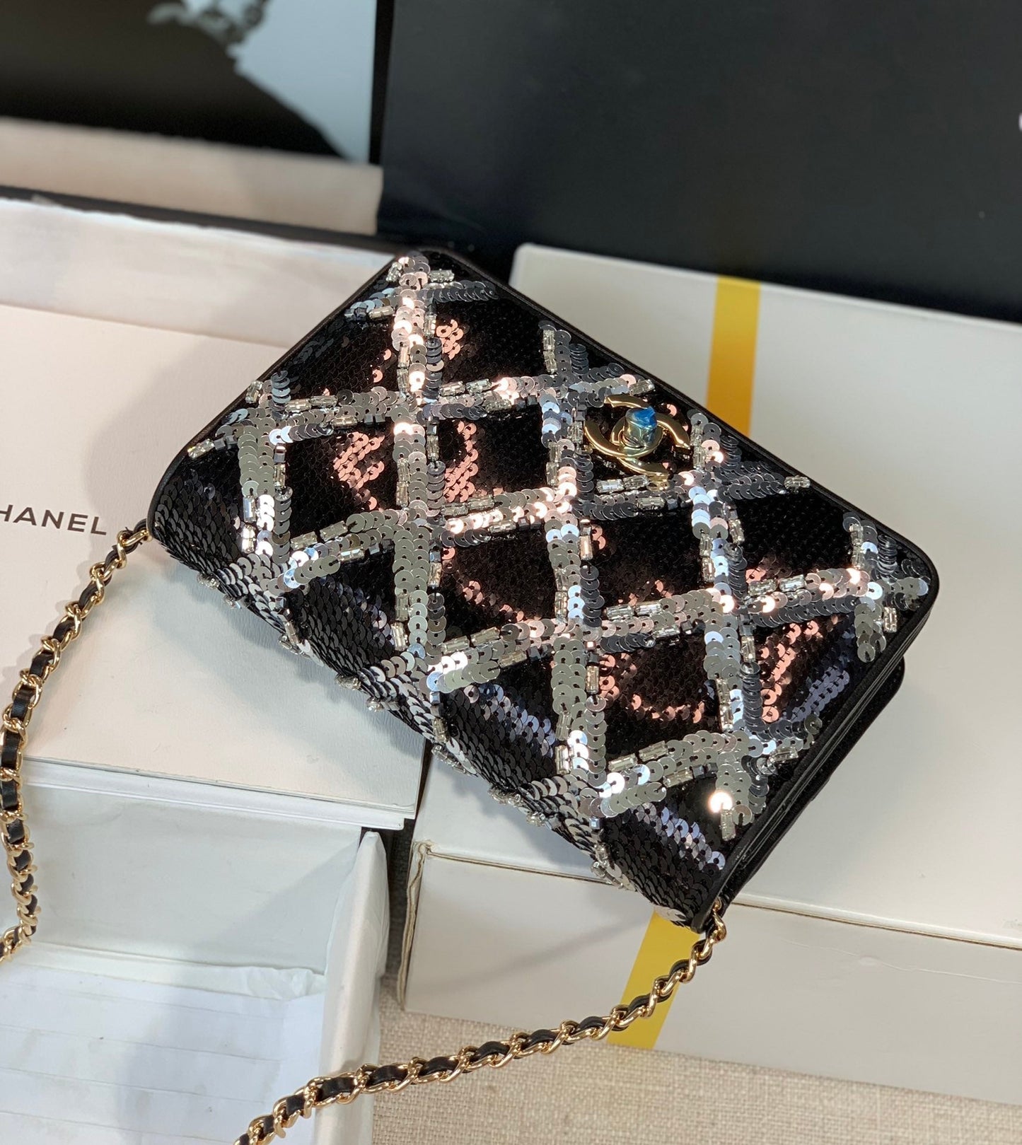 Chanel - Luxury Bag - CHL - 638