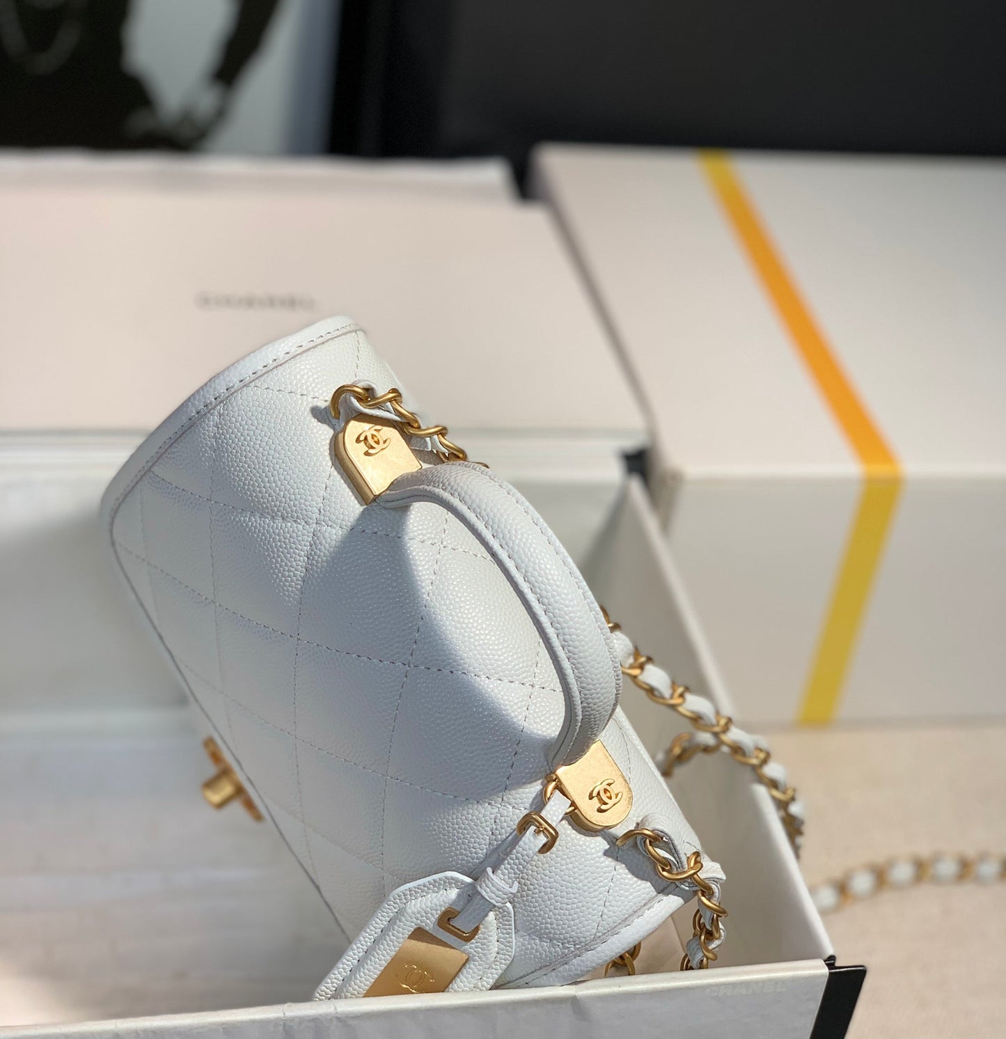 Chanel - Luxury Bag - CHL - 637