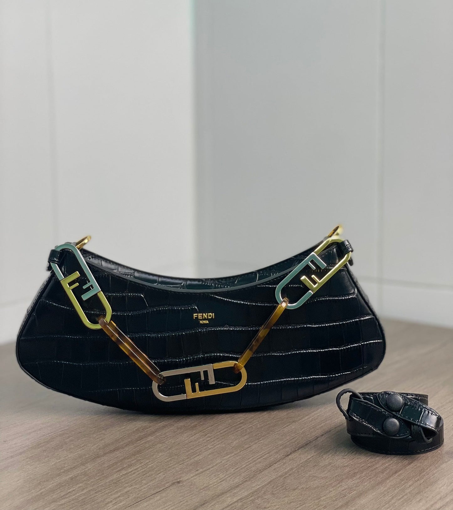 Amelia-  FND BAGS  - 080