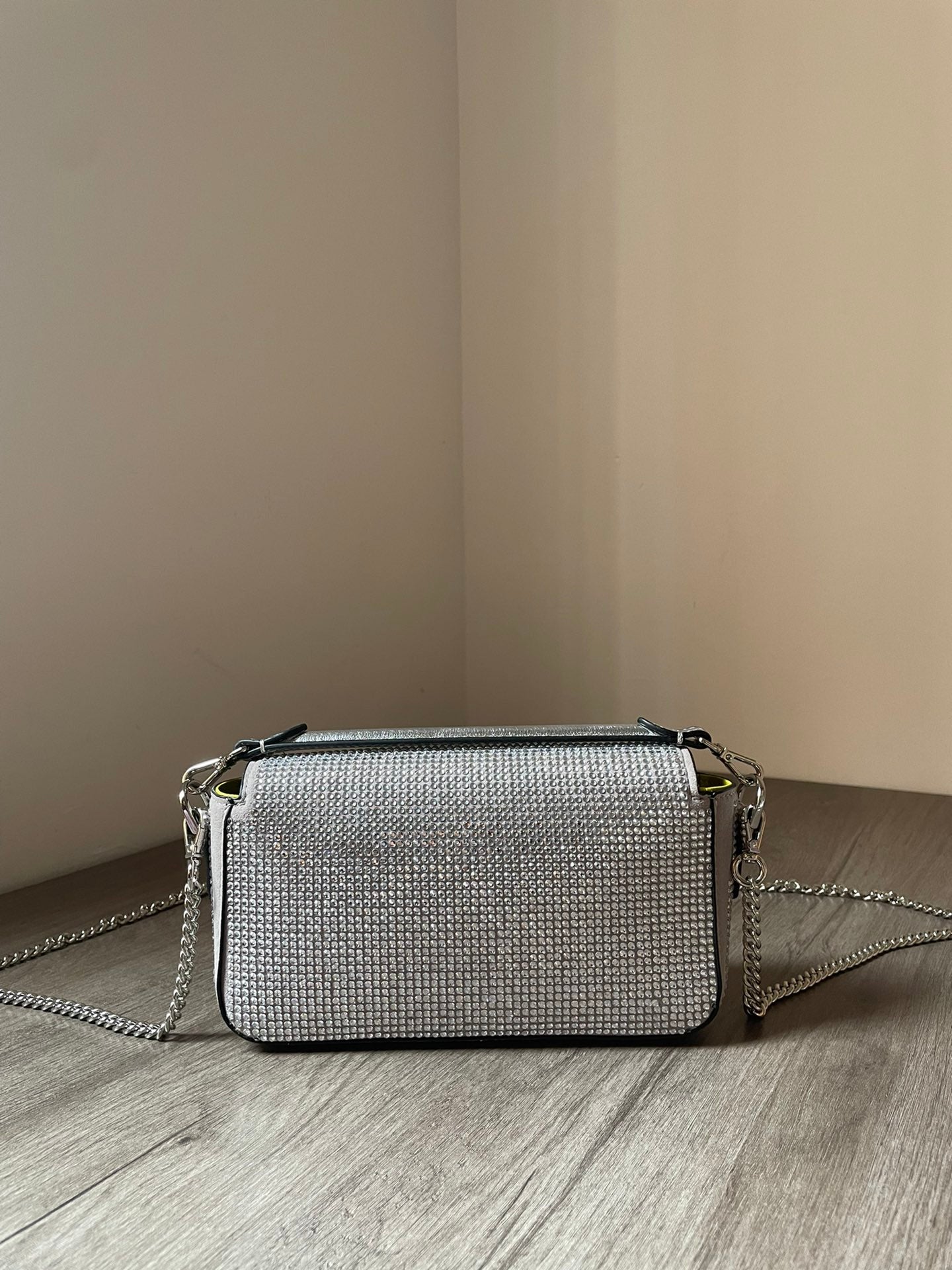 Amelia-  FND BAGS  - 073