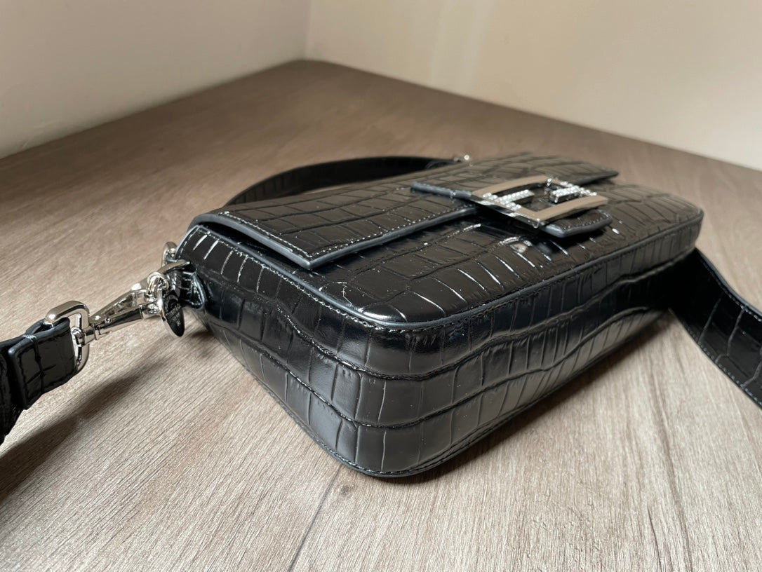 Amelia-  FND BAGS  - 039