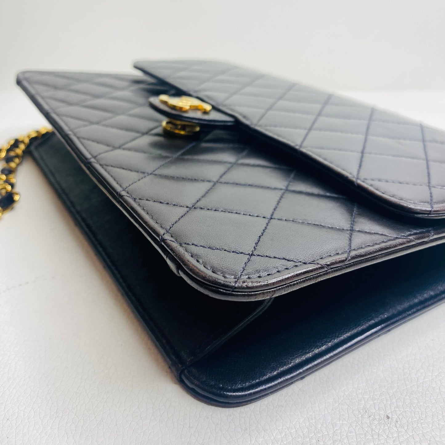CHANEL   Black Quilted Lambskin Leather Medium Single Chain Flap Bag in NEW CONDITION