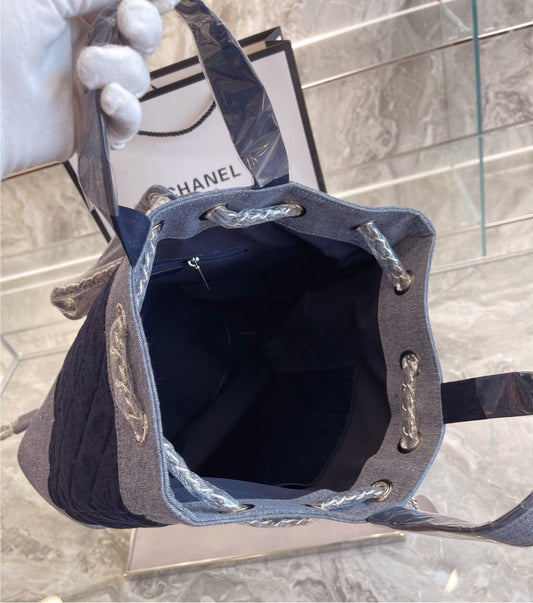 Chanel woman handbag