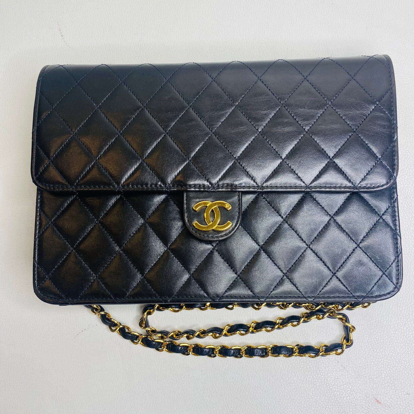 CHANEL   Black Quilted Lambskin Leather Medium Single Chain Flap Bag in NEW CONDITION