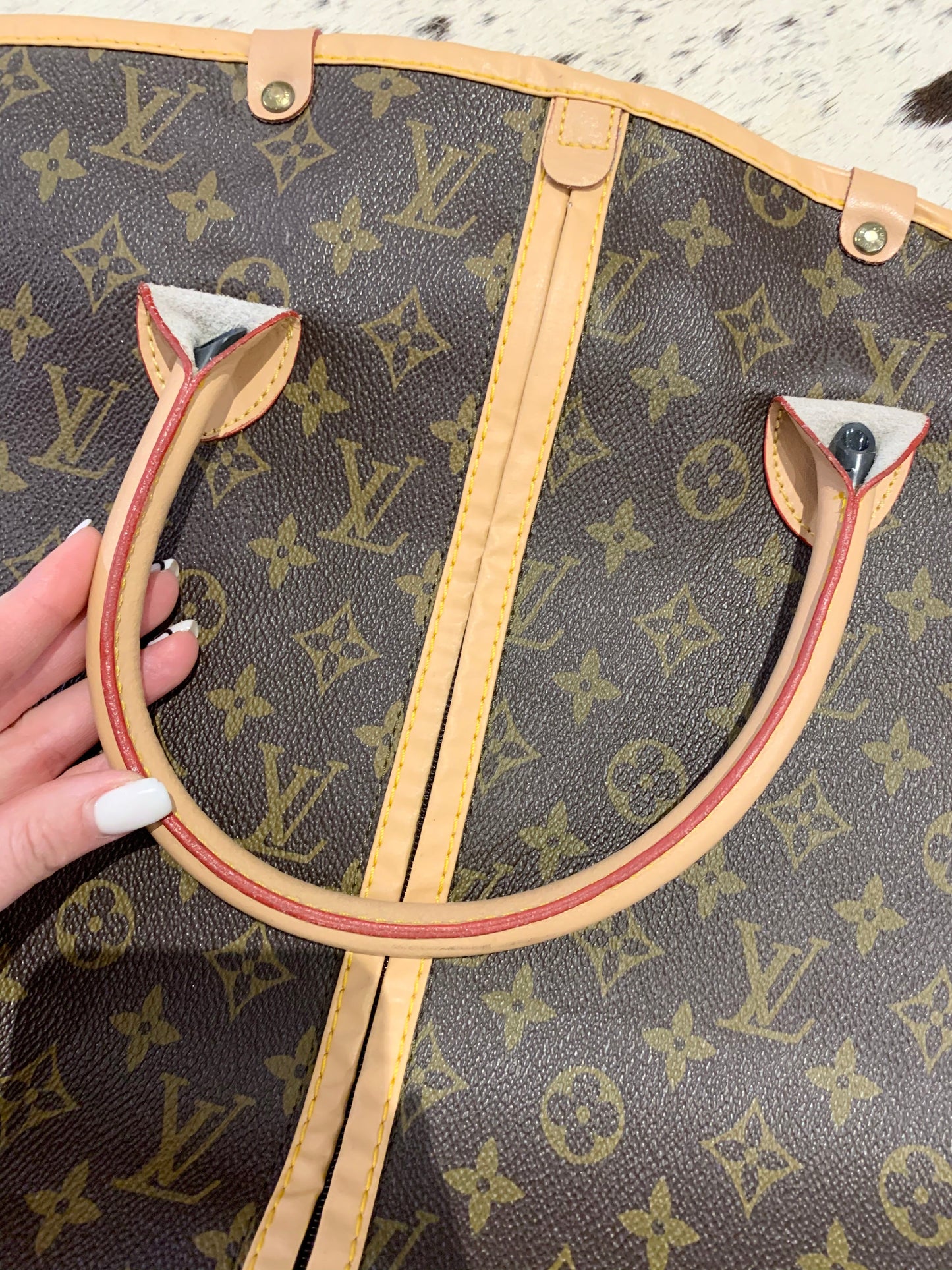 LOUIS VUITTON   Monogram Garment Cover