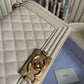 New woman Chanel shoulder handbag