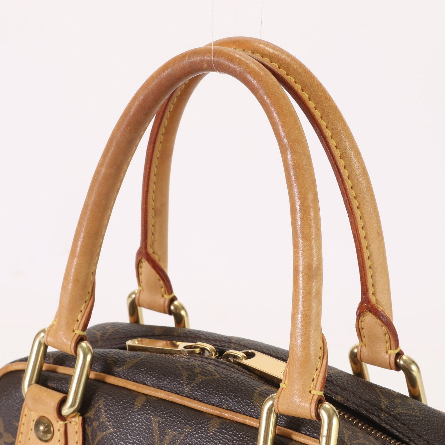 Louis Vuitton Monogram Manhattan Handbag Tote Leather