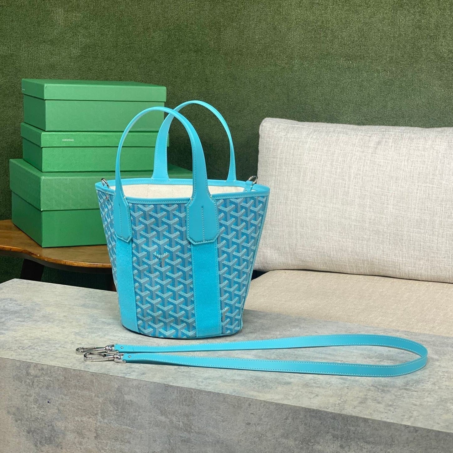 SMALL BELHARRA 24 IN BAAmelia BLUE GOYARDINE CANVAS AND LAMBSKIN