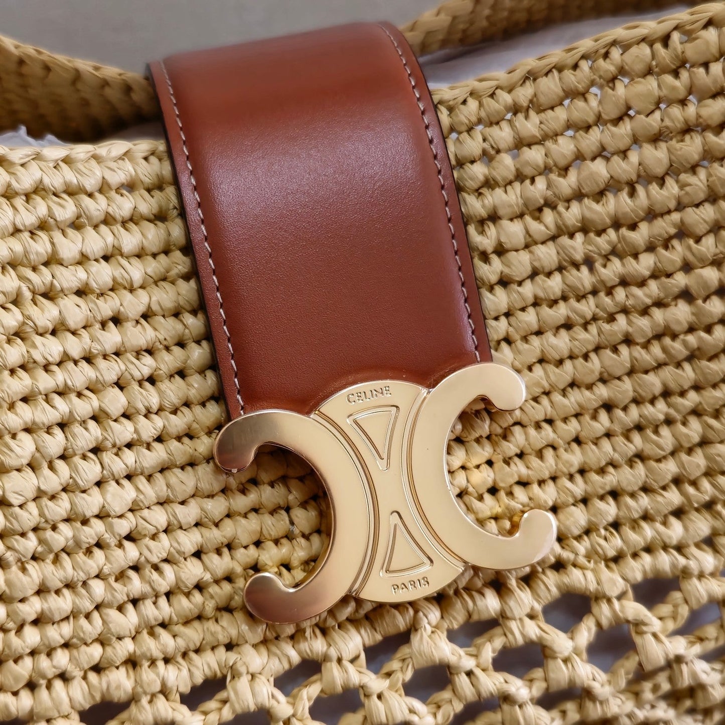 SMALL LOUISE BUCKET 25 IN BEIGE RAFFIA AND CALFSKIN Amelia Amelia