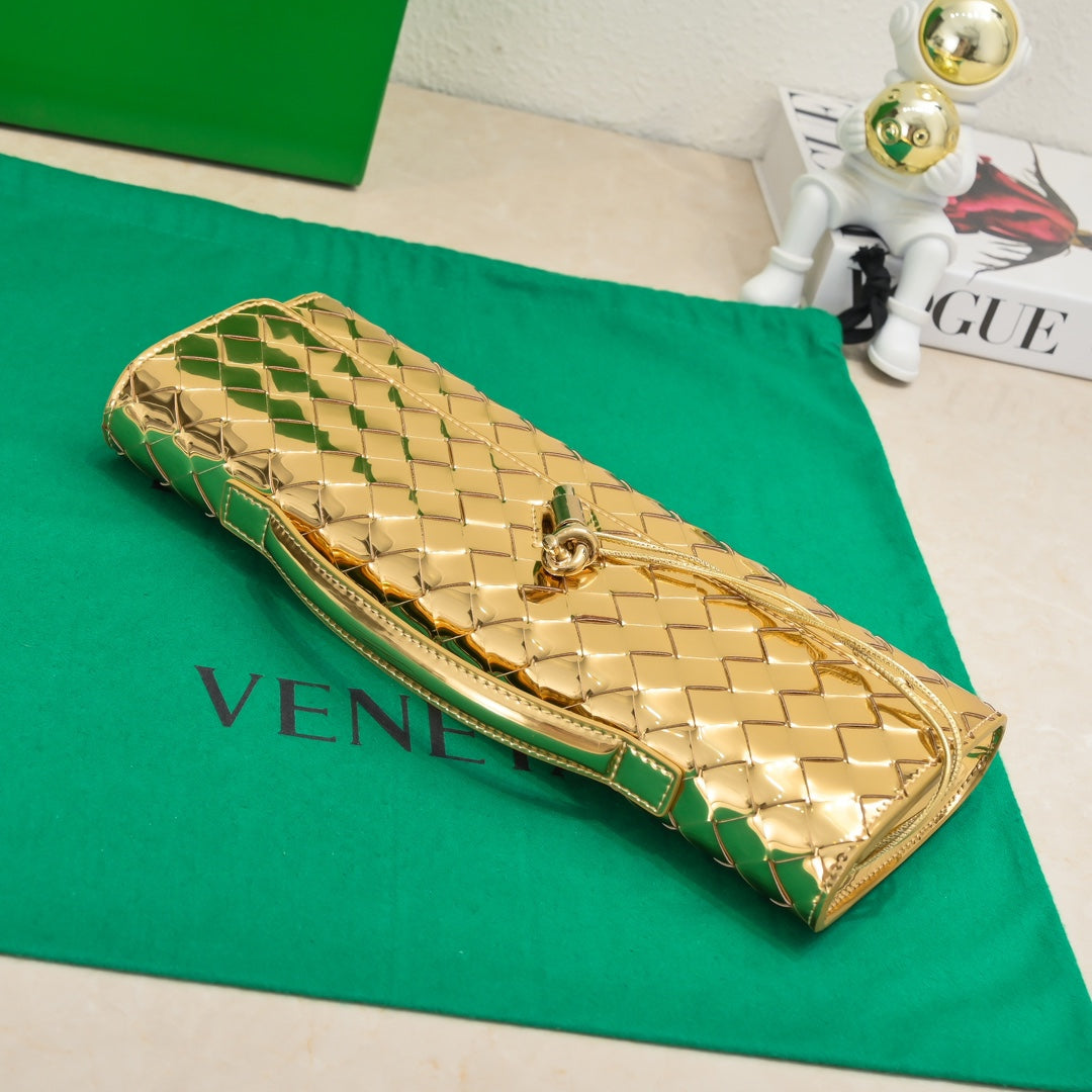 Amelia Long Clutch Andiamo 31 Gold Metalic Leather Ghw