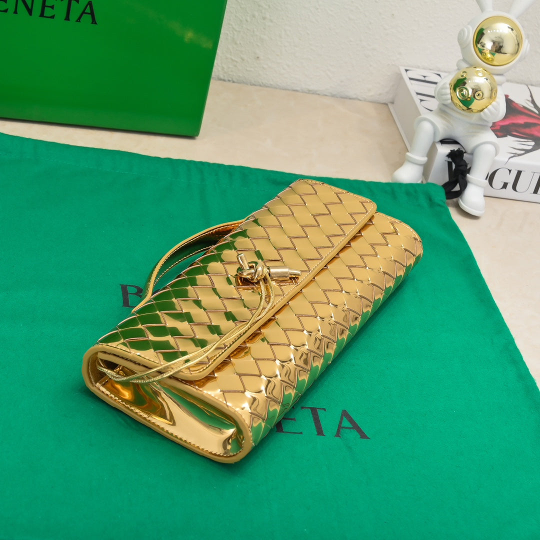 Amelia Long Clutch Andiamo 31 Gold Metalic Leather Ghw