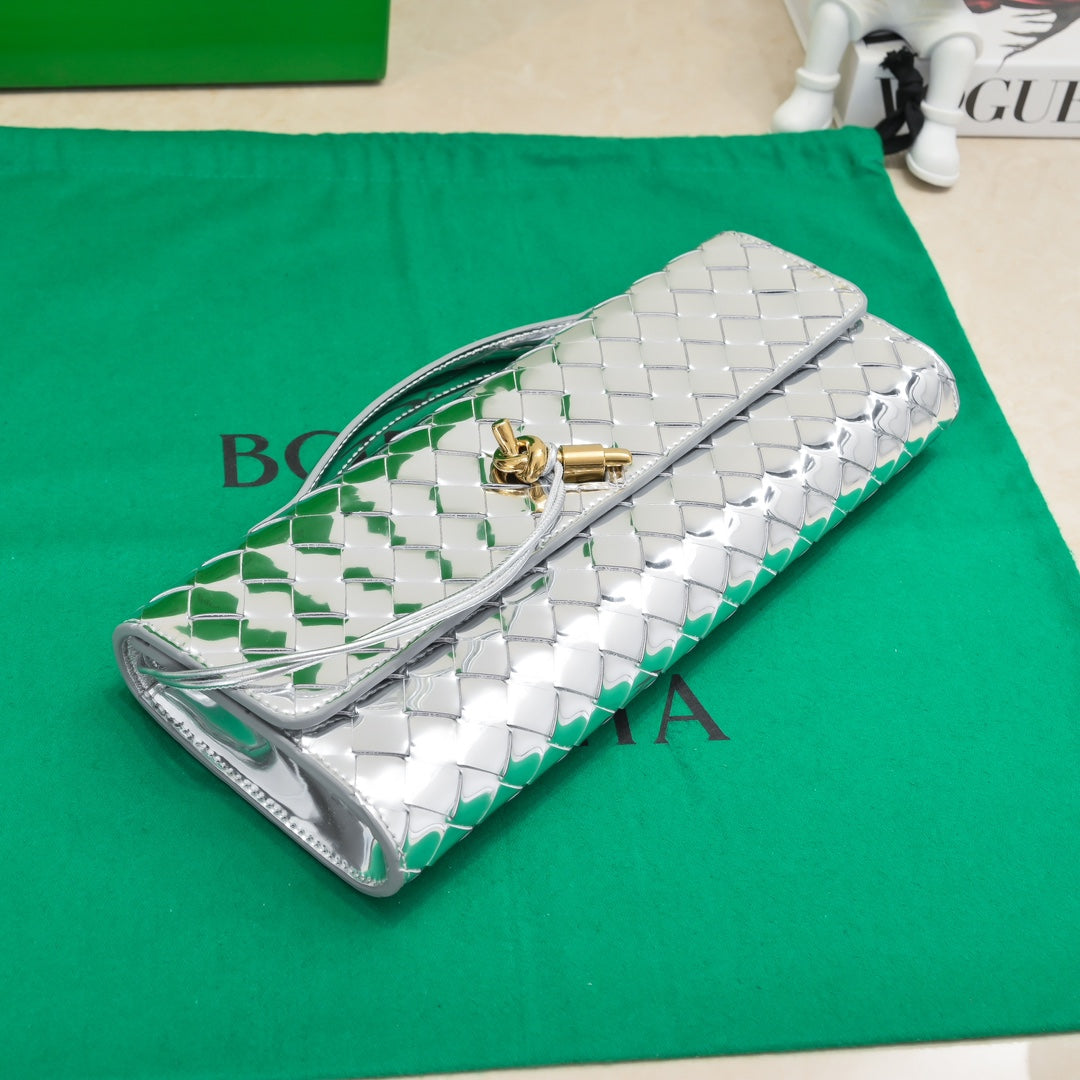 Amelia Long Clutch Andiamo 31 Silver Metalic Leather Ghw