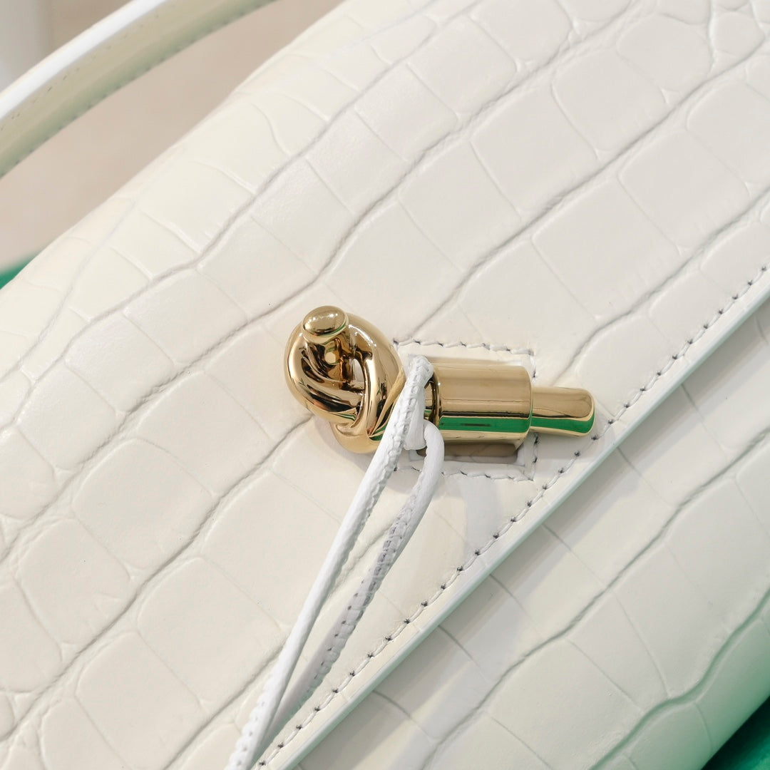 Amelia Long Clutch Andiamo 31 White Crocodile Calfskin Ghw