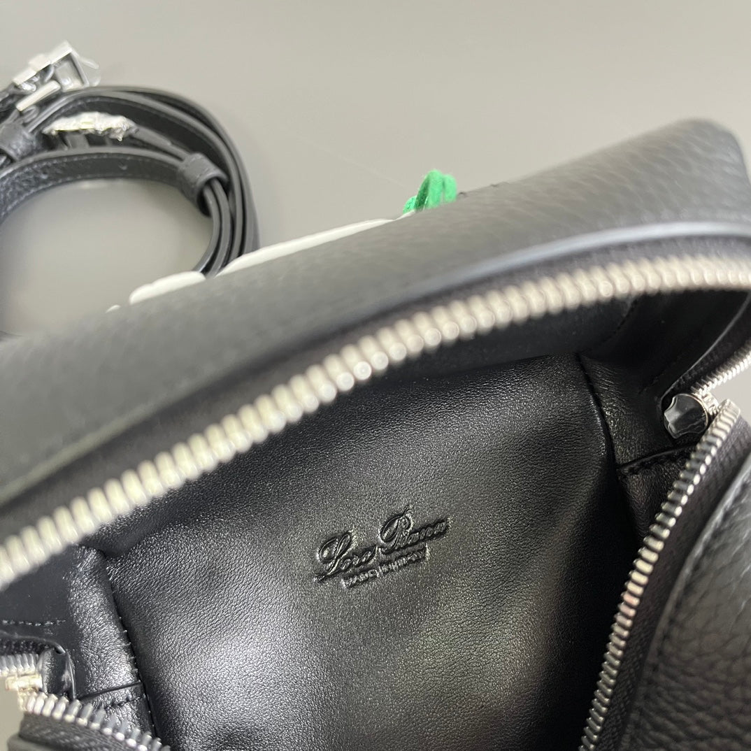 EXTRA POCKET L12 IN BLACK CALFSKIN WITH SILVER HARDWARE Amelia