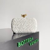 CLASSIC KNOT 20 IN WHITE LAMBSKIN Amelia