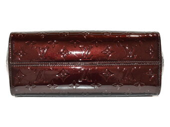 Louis Vuitton Brea PM Enamel Elegant Patent Leather Handbag Amarante