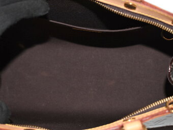 Louis Vuitton Brea PM Enamel Elegant Patent Leather Handbag Amarante