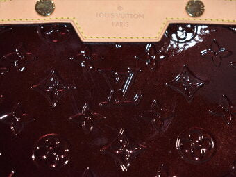 Louis Vuitton Brea PM Enamel Elegant Patent Leather Handbag Amarante