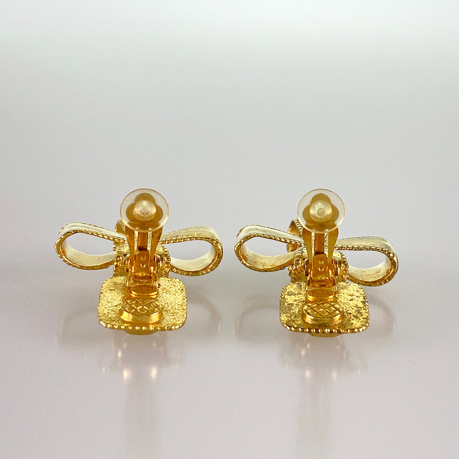 CHANEL Earring