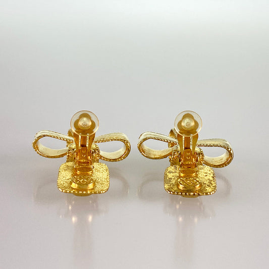 CHANEL Earring