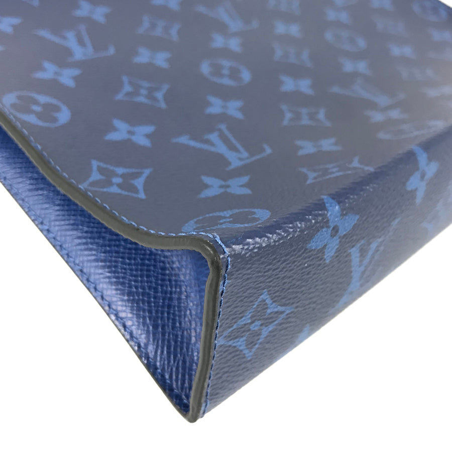 LOUIS VUITTON Taigarama Pochette Voyage MM M30423 Clutch bag