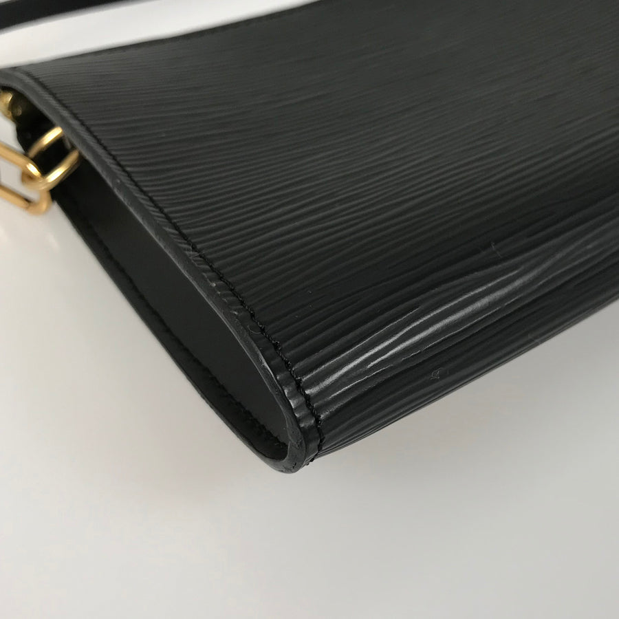 LOUIS VUITTON Epi Pochette Accessoires M52982 Pouch