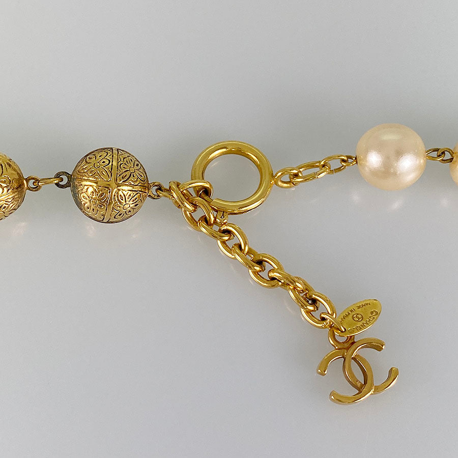 CHANEL Long necklace