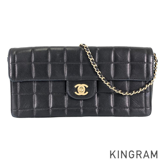 CHANEL Chocolate Bar Gold Hardware Shoulder Bag