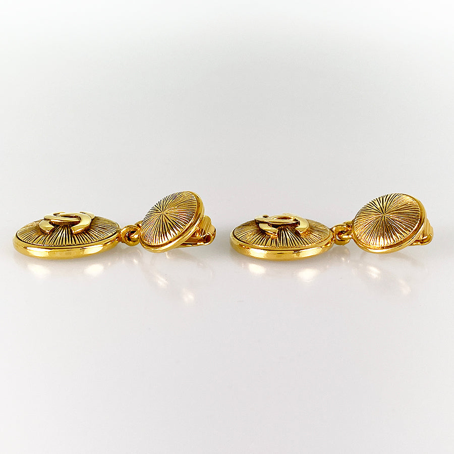 CHANEL Earring