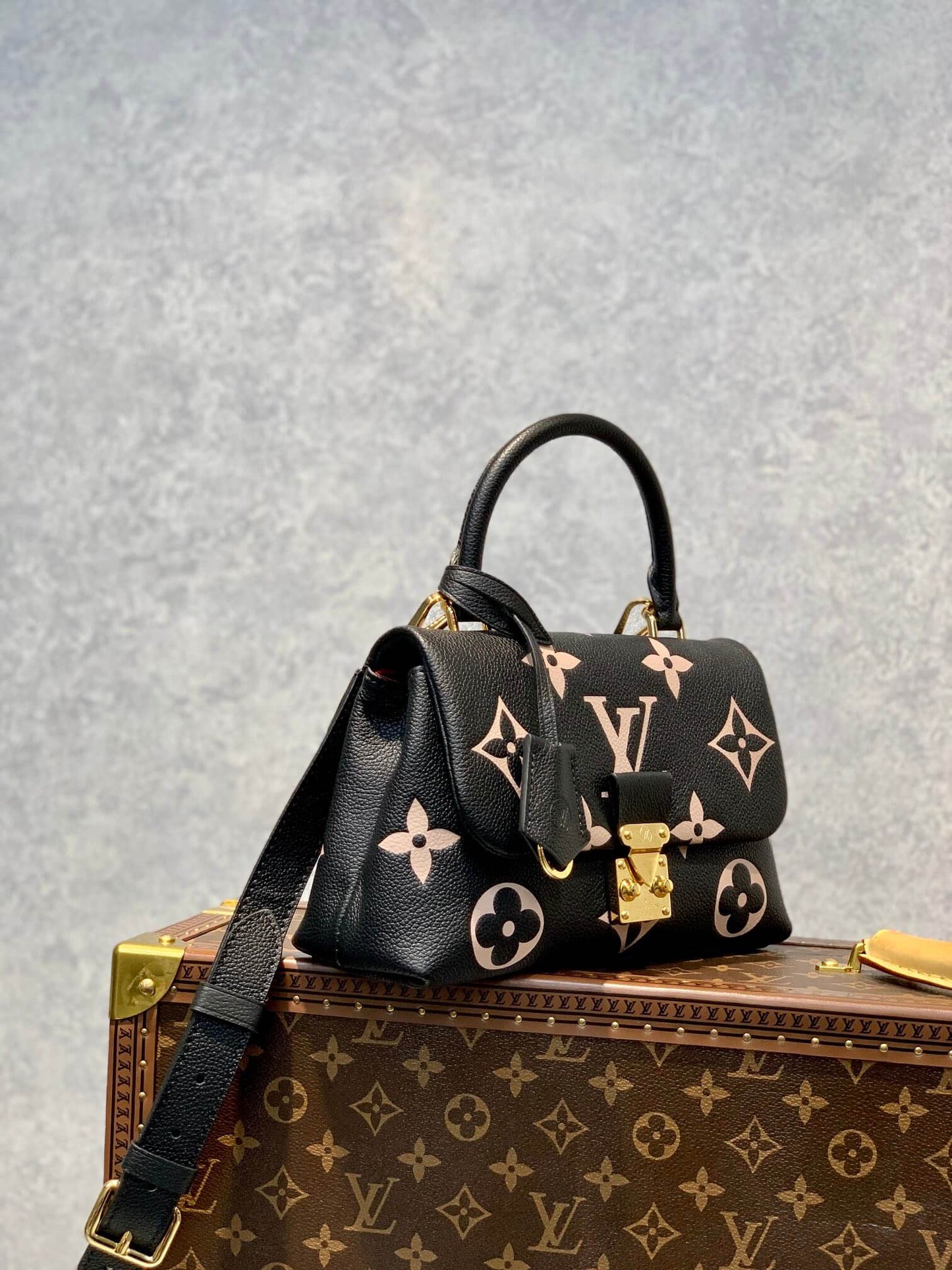M45978 MADELEINE 24cm/BB 30cm/MM black Monogram Empreinte Silk screen