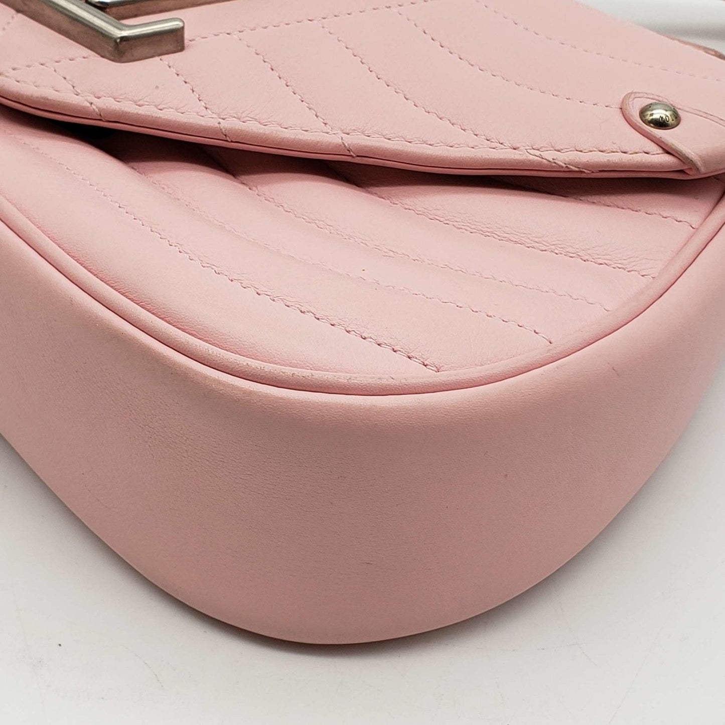 Louis Vuitton New Wave Chain Pink Shoulder Bag