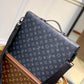 M20835 S Lock Briefcase Taurillon Monogram 39cm briefcase blue