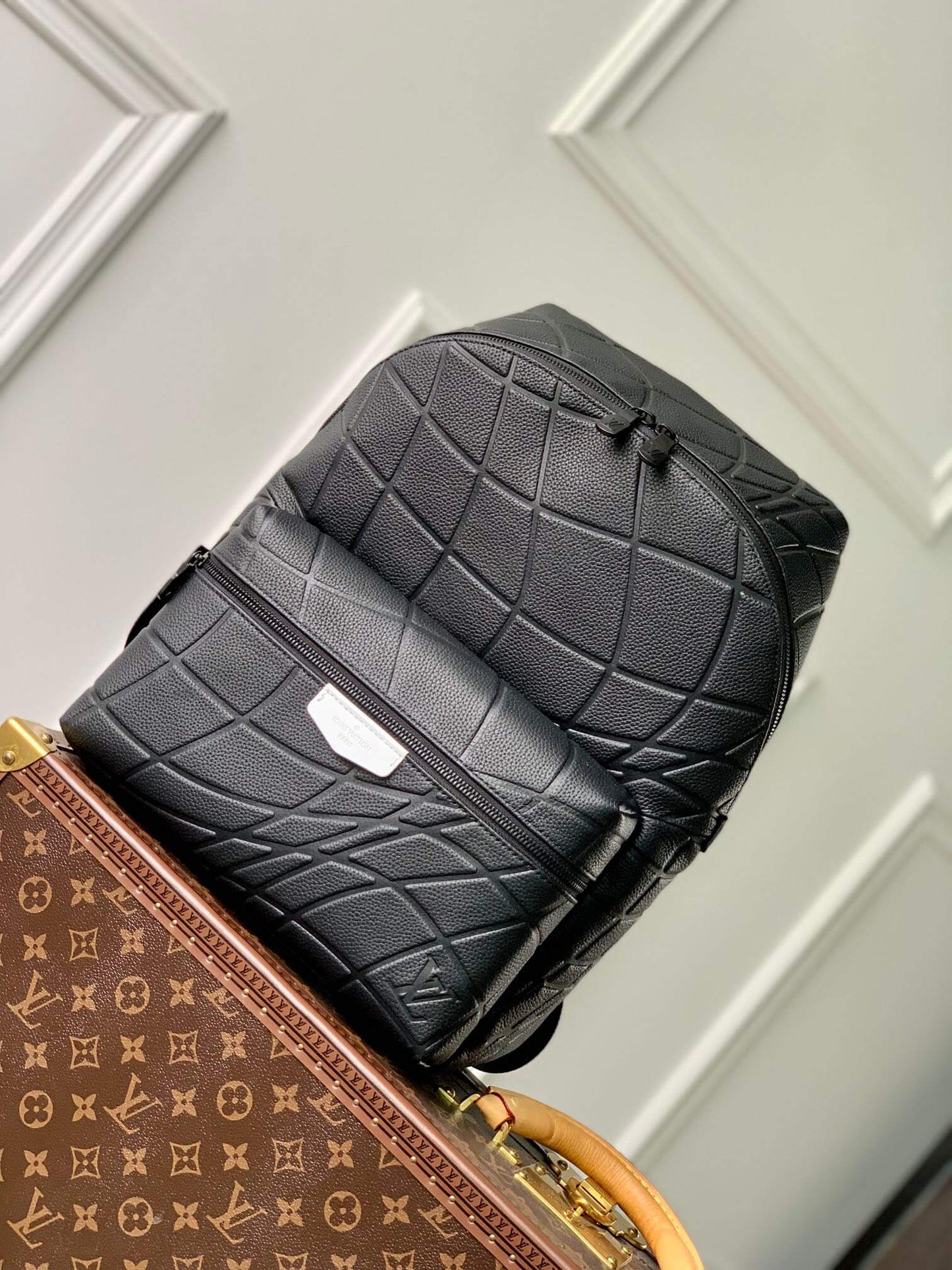 M21391 DISCOVERY BACKPACK PM Monogram Eclipse 40cm black