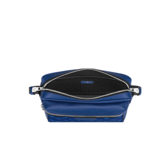 Louis Vuitton Outdoor Messenger PM Taiga Body Bag