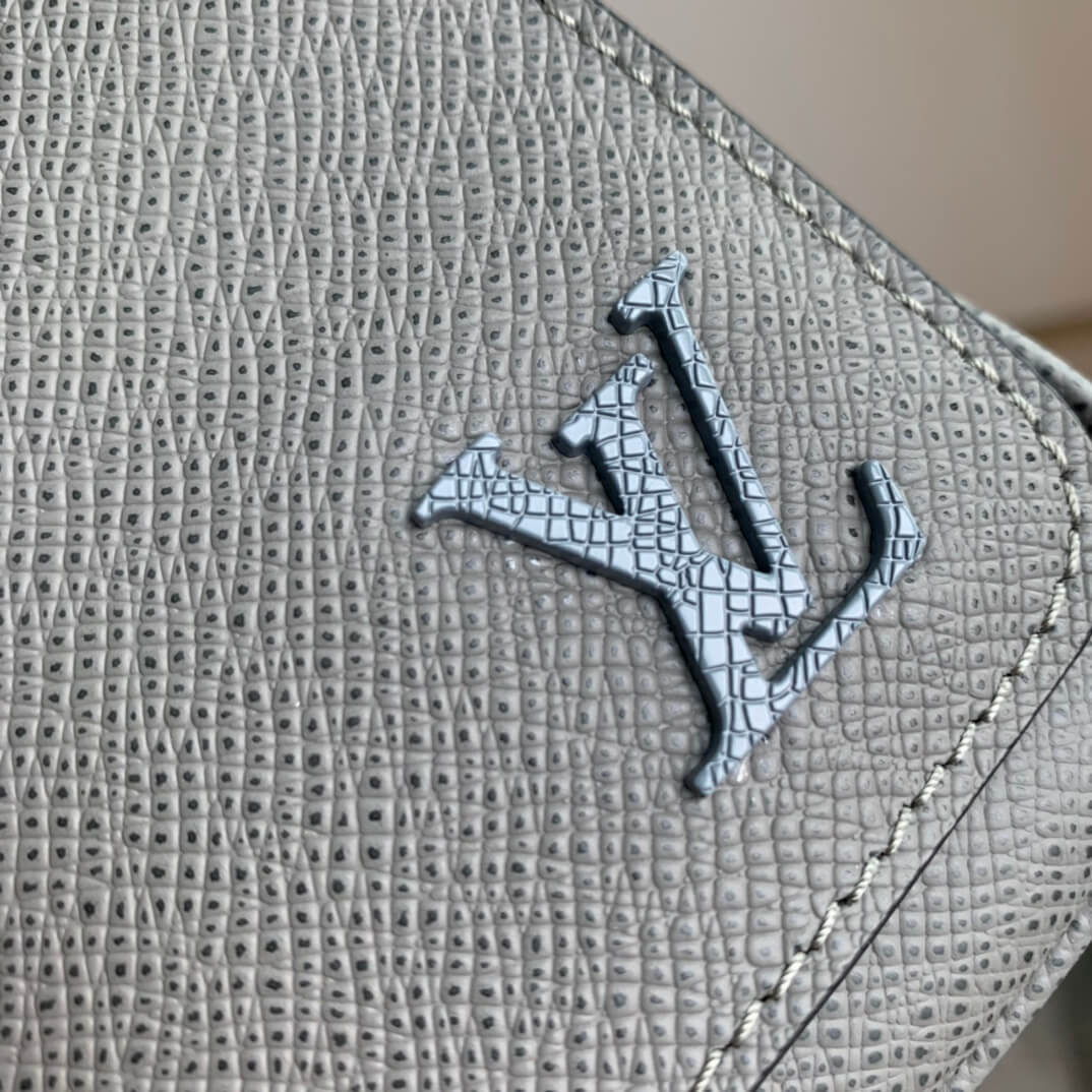 M30851 District PM Taïga 26cm grey man bag