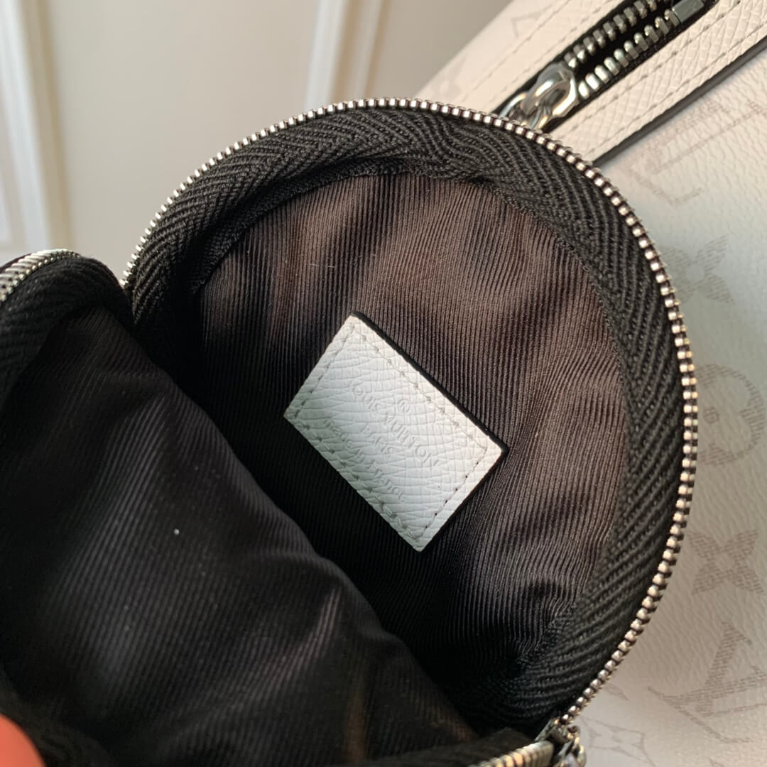 M30936 Duo Sling Bag 20cm white Monogram bumbag