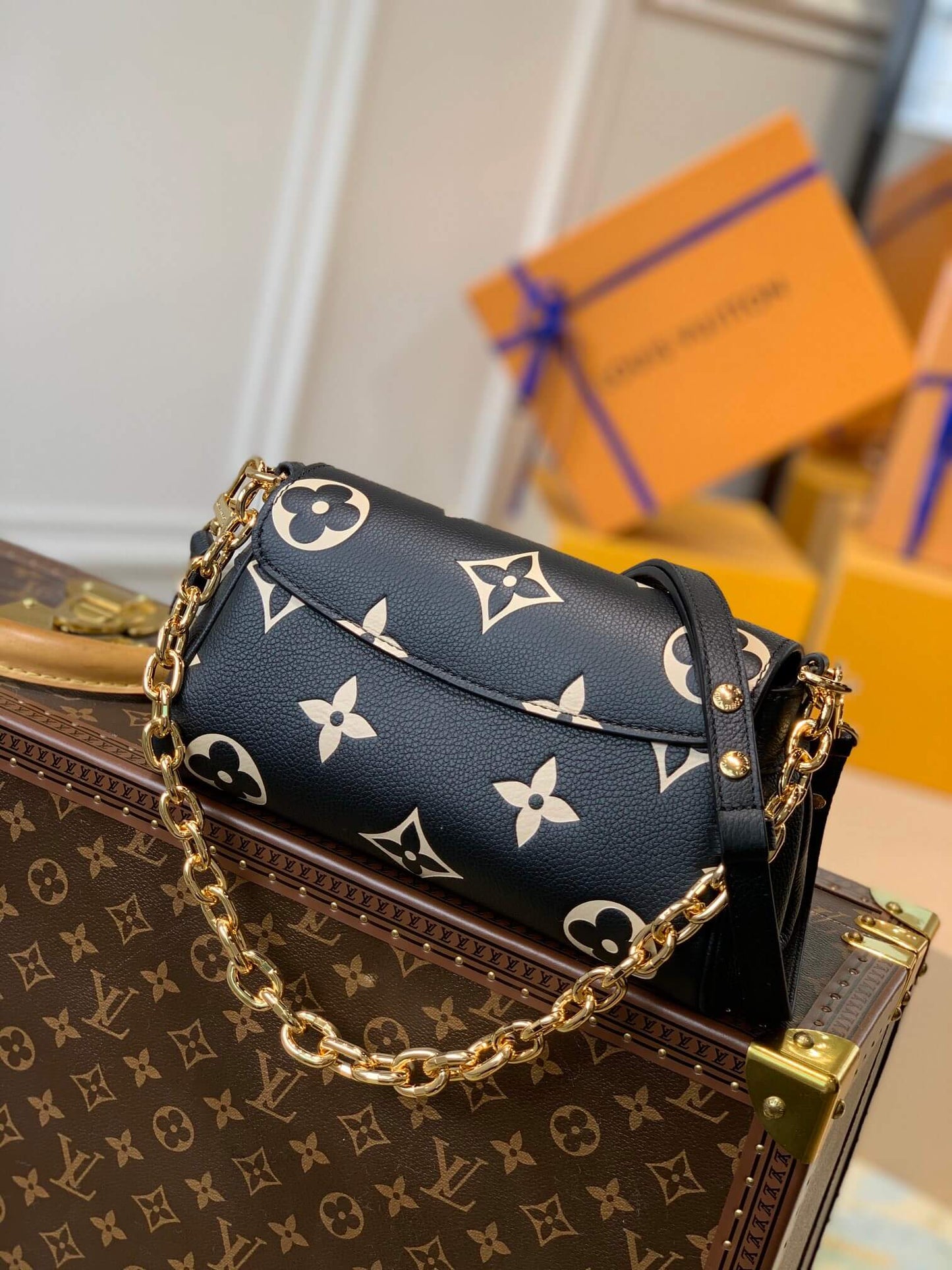 M45859 Favorite Monogram 24cm black and white TOURTERELLE / CRÈME
