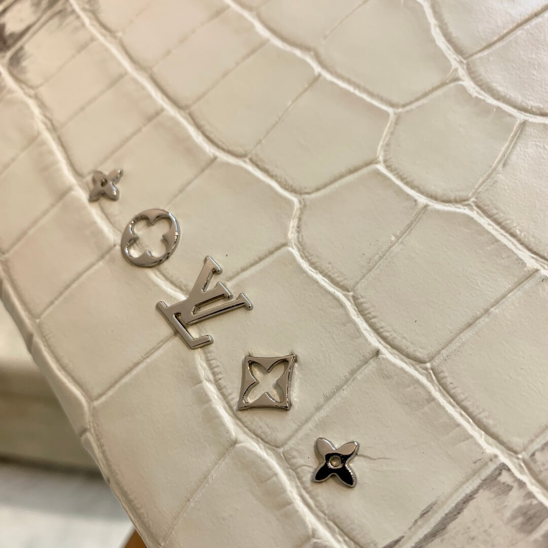 M57791 Coussin PM Vuittamins 26cm White crocodile pattern