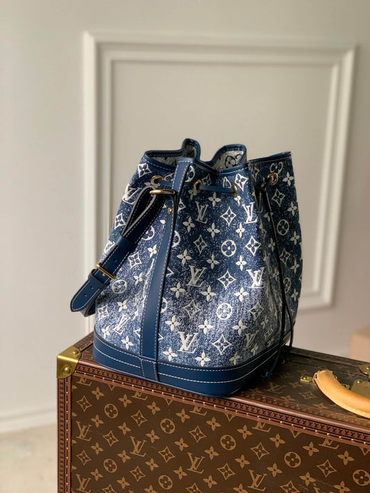 M59606 Petit Noé Navy Blue jeans Monogram 25cm