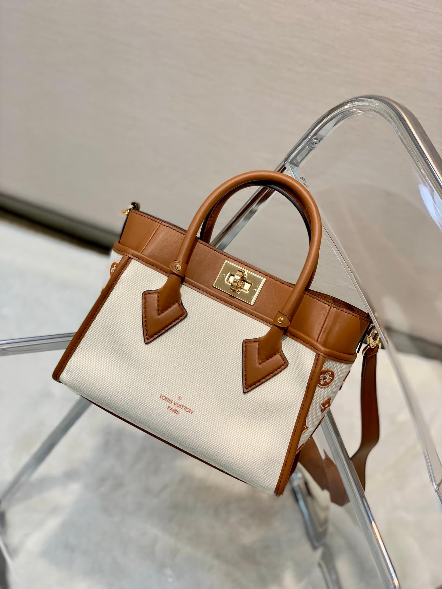 M95505 ON MY SIDE PM Monogram 25cm white brown