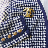 CHANEL   CC logo brooch