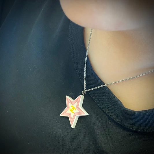 CHANEL two sides star necklace