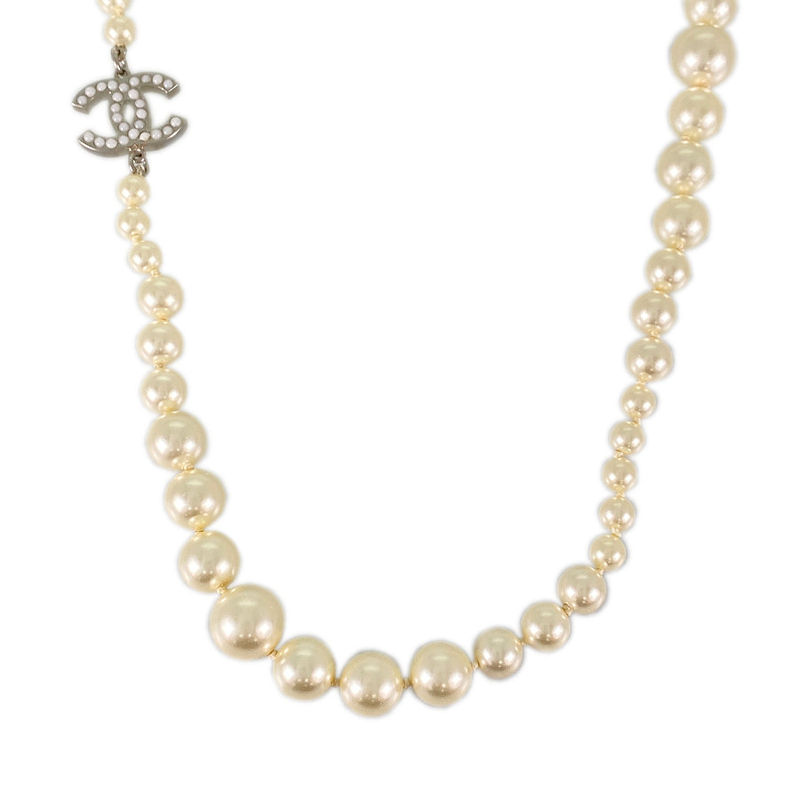 CHANEL long Necklace